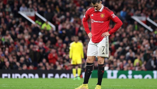 4 خيارات قوية.. من يعوض رونالدو في مانشستر يونايتد؟