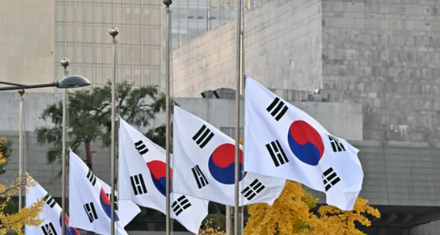 كوريا الجنوبية تخطط لخفض الوظائف الحكومية مع ركود الاقتصاد