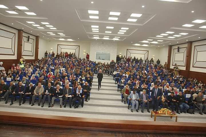 كلية الحصن الجامعية تستضيف ندوة حوارية حول ممارسة الأنشطة الحزبية في مؤسسات التعليم العالي _صور