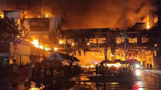 مصرع نحو 10 أشخاص وإصابة 30 في حريق فندق وكازينو في كمبوديا