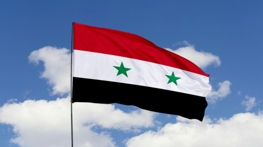 عاجل ..مقتل 10 عمال حقل نفطي جراء اعتداء على حافلاتهم شرق سوريا