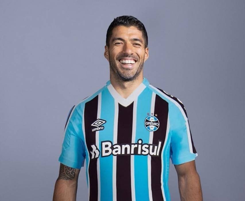 سواريز يوقع لعملاق الدوري البرازيلي