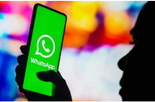 هل يجبر واتساب مستخدميه على دفع اشتراك شهري؟