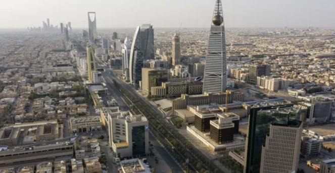 نمو القطاع الخاص غير النفطي بالسعودية يتباطأ في ديسمبر