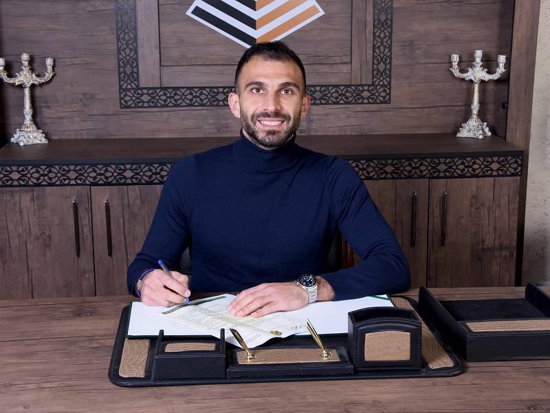 اللاعب الأردني إحسان حداد يوقع لنادي عراقي