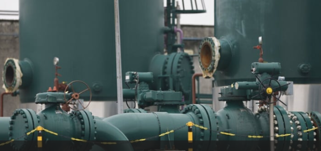 انخفاض أسعار النفط عالميا