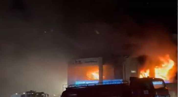 بسبب تماس كهربائي...حريق بصالون سيدات في المدينة الرياضية
