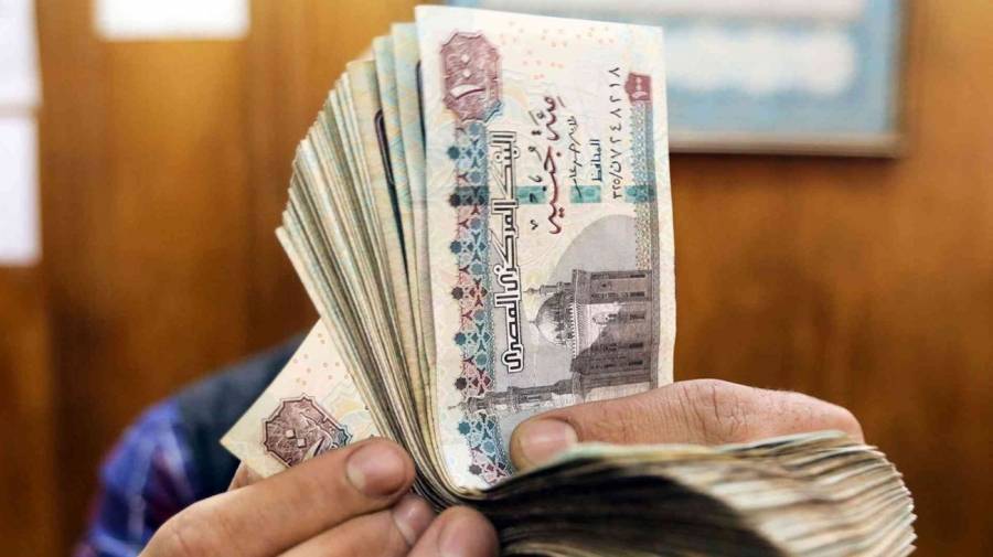 مصر .. ضربة موجعة للسوق السوداء مع انهيار الطلب على الدولار