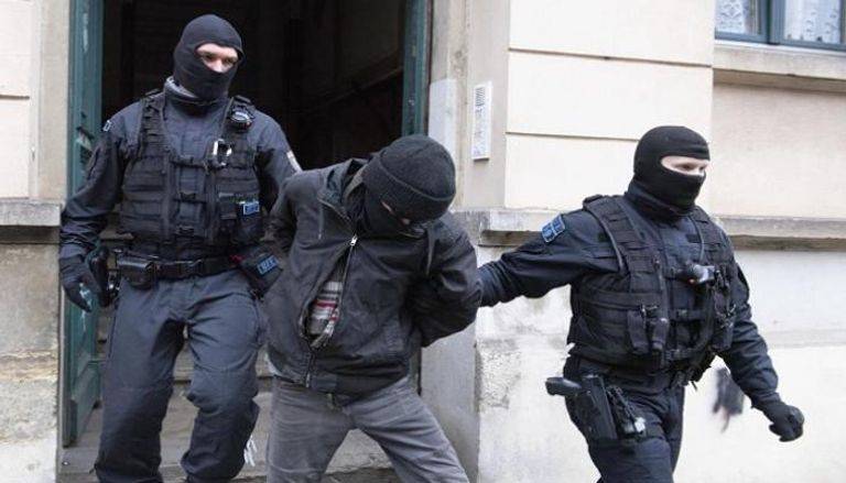 ألمانيا تعتقل إيرانيا للاشتباه في إعداده لعمل عُنف خطير