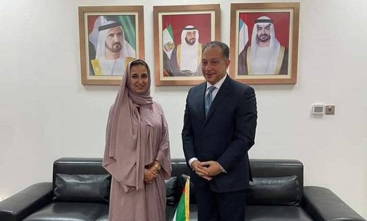 السفير المصري في الإمارات يلتقي مع مندوبة دولة الإمارات لدى الوكالة الدولية للطاقة المتجددة