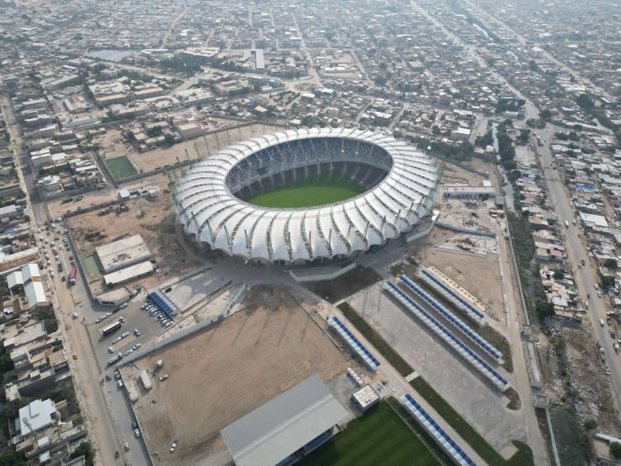 خليجي 25: نقل مباراة البحرين وعمان في نصف النهائي إلى ملعب الميناء