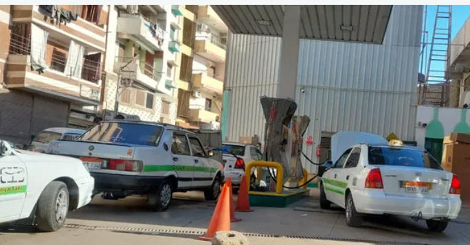 ما أبرز ما حققته مصر في تحويل السيارات للعمل بالغاز الطبيعي؟