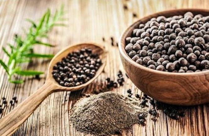 من ابرز أضرار الفلفل الأسود تقليل الحيوانات المنوية... تفاصيل