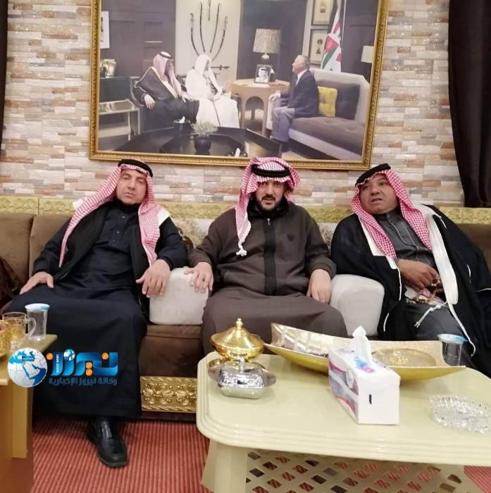 وجهاء وشيوخ يهنئون الحويان  بادائهم مناسك العمرة