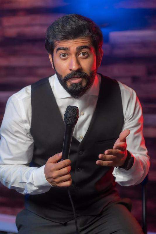 الفنان احمد سيف بطل جريمة ضحك في رأس الخيمة...صور