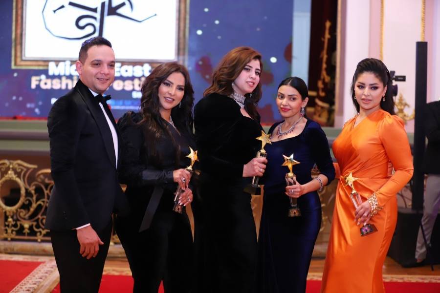 بالصور.. تكريم نجوم الفن والأزياء بمهرجان ميدل إيست فاشون