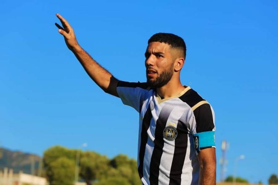 الأهلي المصري يترك قندوسي للمشاركة مع منتخب الجزائر في أمم أفريقيا للمحليين