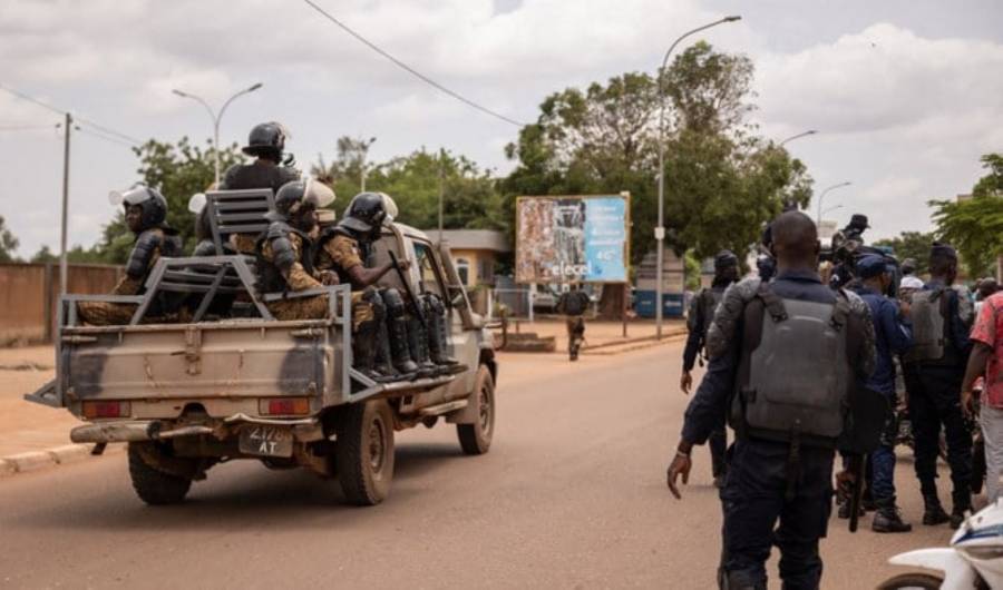 مقتل 28 شخصاً في هجومين لمسلحين ببوركينا فاسو