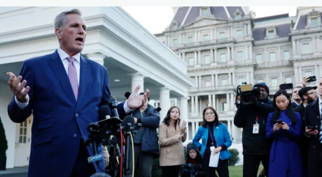 بعد لقاء بايدن ومكارثي.. هل تنفرج أزمة الدين الأميركي؟