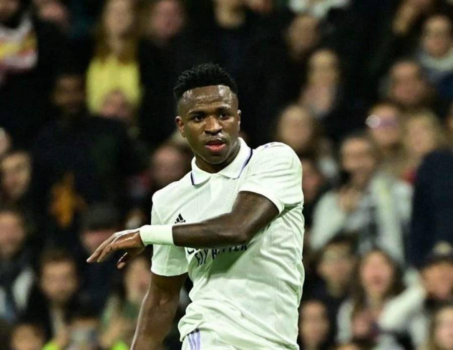 سر حذاء فينيسيوس لاعب ريال مدريد الأسود...صور