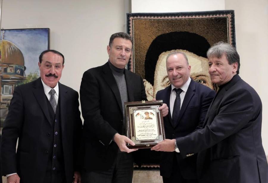 دائرة الشؤون الفلسطينية ولجان الخدمات و الهيئات الاستشارية في المخيمات بعيد ميلاد جلالة الملك
