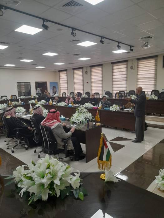 جلسة تعريفية بجائزة ولي العهد الحسين بن عبدالله للعمل التطوعي في لواء بسحاب