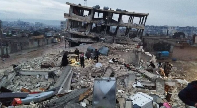 مصرع 8 لاجئين فلسطينيين بينهم 3 أطفال جراء الزلزال في سوريا