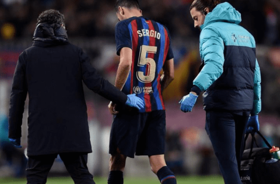 برشلونة يعلن إصابة بوسكيتس