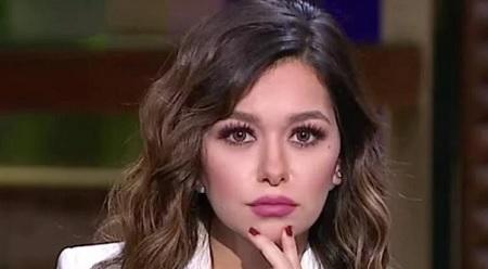 إعلامية مصرية تخضع لجراحة عاجلة بسبب قرصة ناموسة!