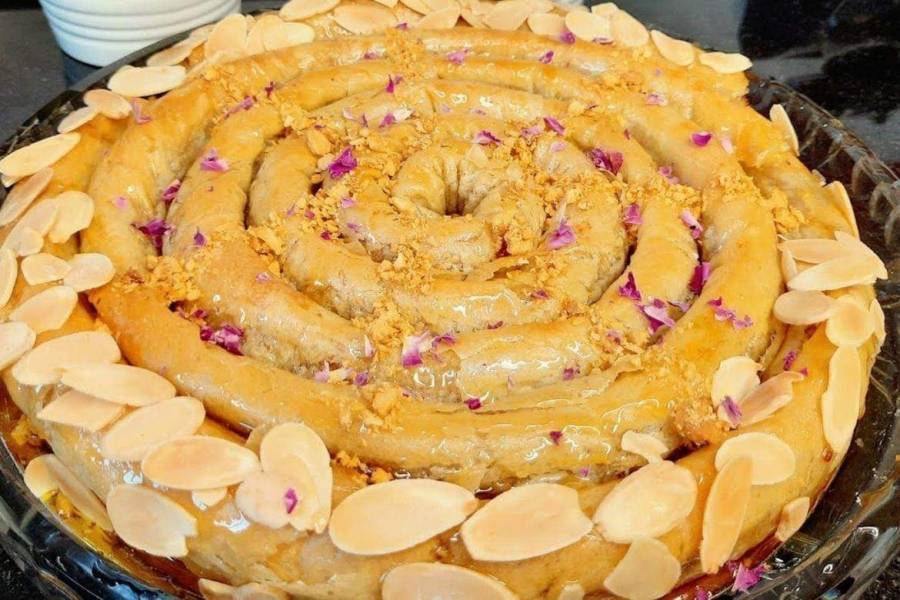 طريقة عمل المحنشة باللوز