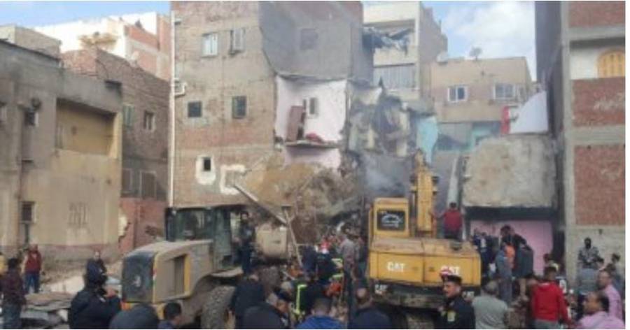 ارتفاع عدد ضحايا انهيار عقار فى دمنهور إلى 4 وفيات و24 مصابا
