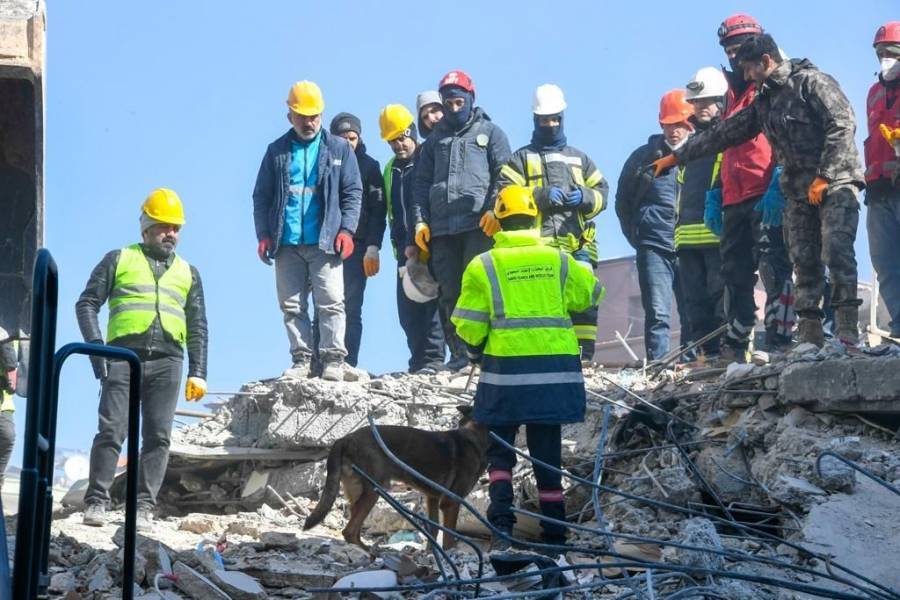 مركز الملك سلمان للإغاثة يواصل بالتعاون مع الفرق السعودية المشاركة تقديم المساعدات الإغاثية وعمليات البحث والإنقاذ في المناطق المتضررة من الزلزال في تركيا