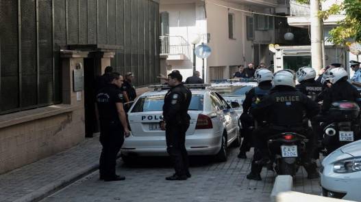 توقيف 48 شخصا في تركيا لقيامهم بأعمال نهب في المحافظات المنكوبة