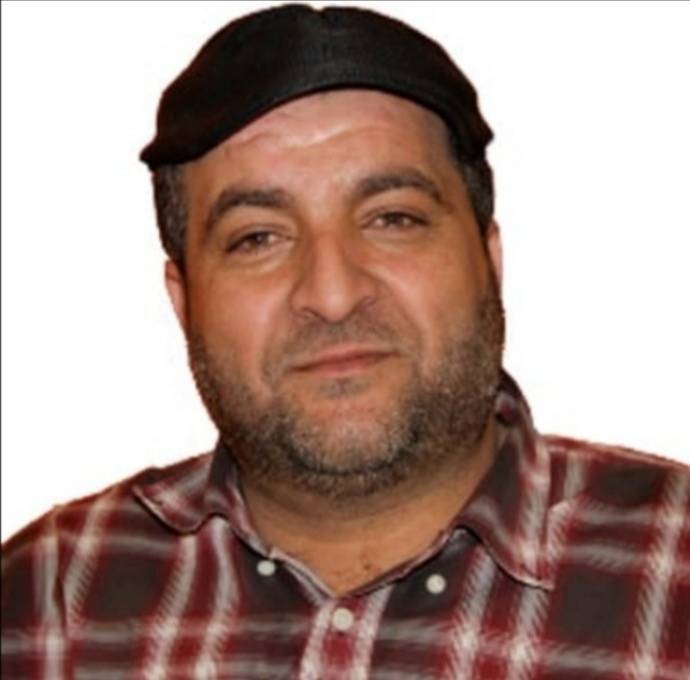 النصيرات يكتب حين يصبح ظَهرك لوحةً إلكترونيّة