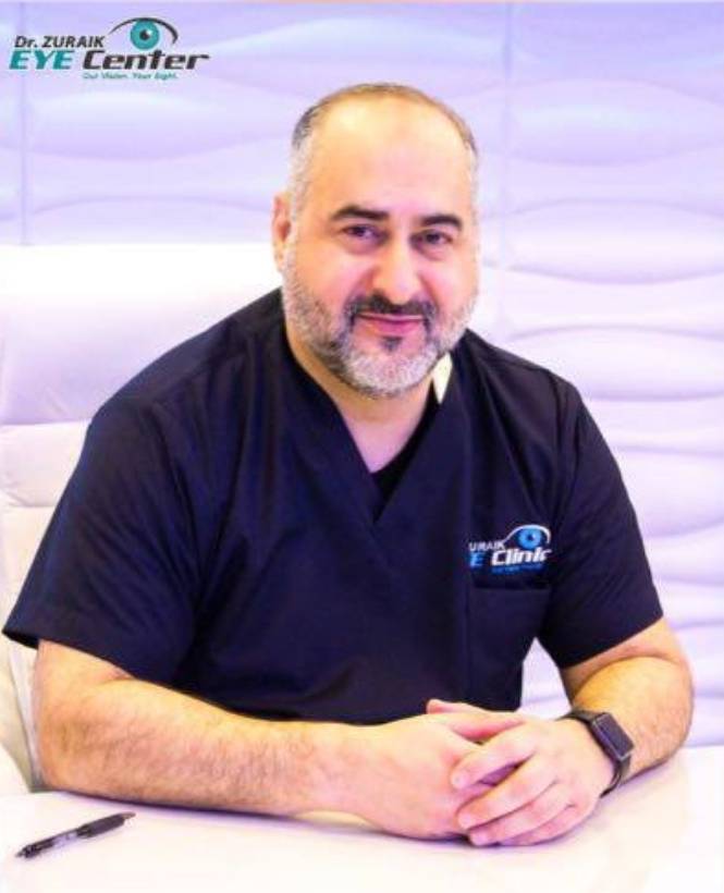 الدكتور عبدالله زريق ... الطبيب الأنسان الذي يعشق جبر الخواطر