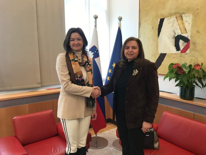 سفيرة مصر لدى سلوفينيا تلتقي نائبة رئيس الوزراء وزيرة خارجية سلوفينيا