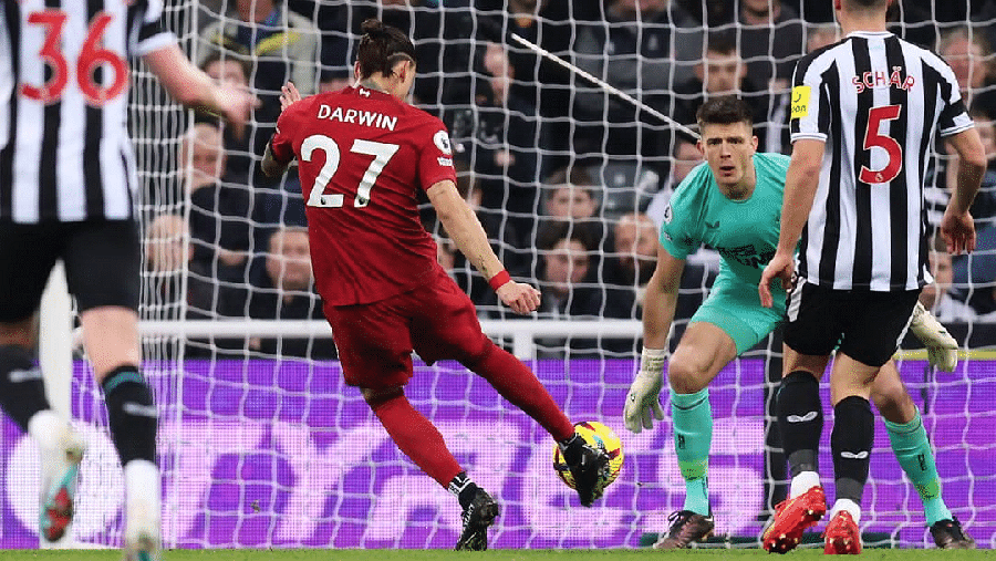نيوكاسل يتعثر في محطة ليفربول.. في الجولة 24 من الدوري الإنجليزي