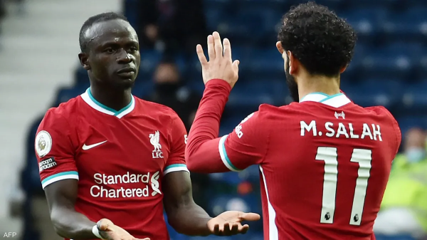 ماني يتجاهل صلاح ويختار البديل كأفضل هداف لعب إلى جواره