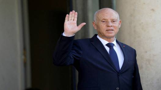 الرئيس التونسي يدعو لـإجراءات عاجلة لوقف تدفّق المهاجرين إلى بلاده