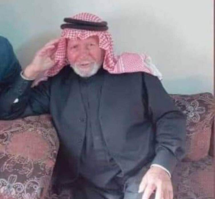 الشيخ ابراهيم احمد ساري فرج مهيدات في ذمة الله