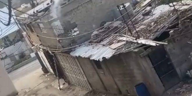 إصابة عشرات الفلسطينيين خلال اقتحام قوات الاحتلال مخيم العروب