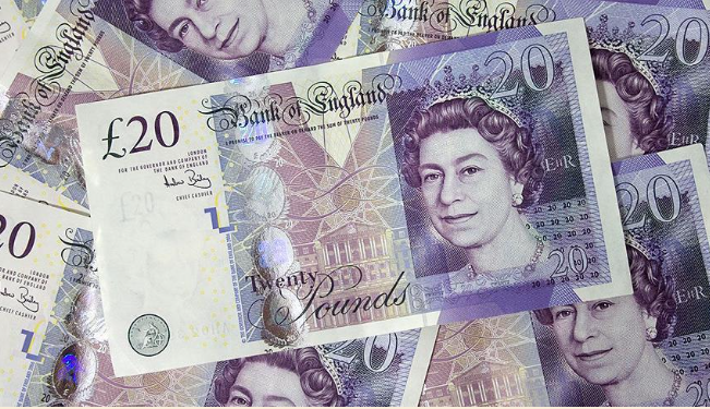 تراجع الإسترليني مقابل الدولار