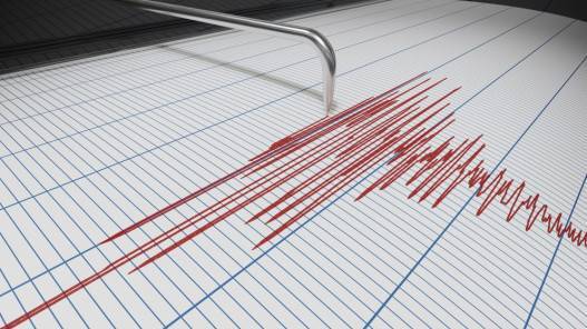 زلزال بقوة 5.7 درجة يضرب جنوب سومطرة بإندونيسيا