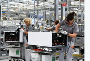 بعكس التوقعات.. الطلبيات الصناعية الألمانية ترتفع في يناير