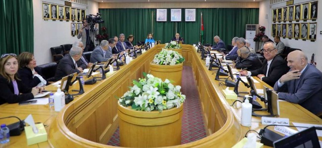 مالية الأعيان تبحث الفرص الاستثمارية في قطاع التعدين