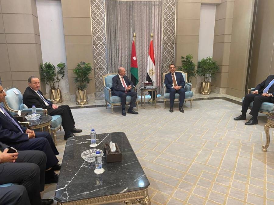 الفايز يدعو الى اقامة اتحاد اقتصادي وجمركي عربي ...صور