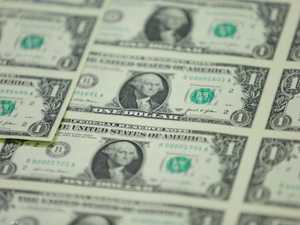 الدولار قرب أعلى مستوياته في 3 أشهر بدعم توقعات الفائدة