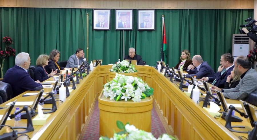 الثقافة والشباب في الأعيان تناقش التوصيات المتعلقة بالقطاع الثقافي والحركة الشبابية والرياضية