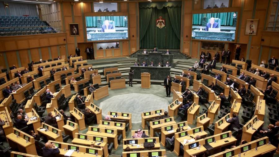 الحكومة ترد على 20 سؤالاً نيابياً في جلسة رقابية الثلاثاء