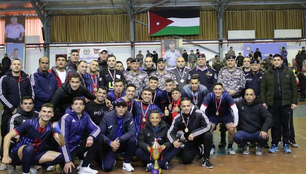 أمن الملاعب تظفر بلقب بطولة الأمن العام السنوية لخماسيات كرة القدم ...صور